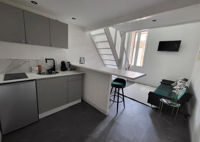 Apartament Agence Du Sacre Coeur Immobilier